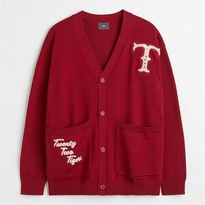 H&M EMBROIDERY-DETAIL CARDIGAN W/Pockets, buttons and v-neck style